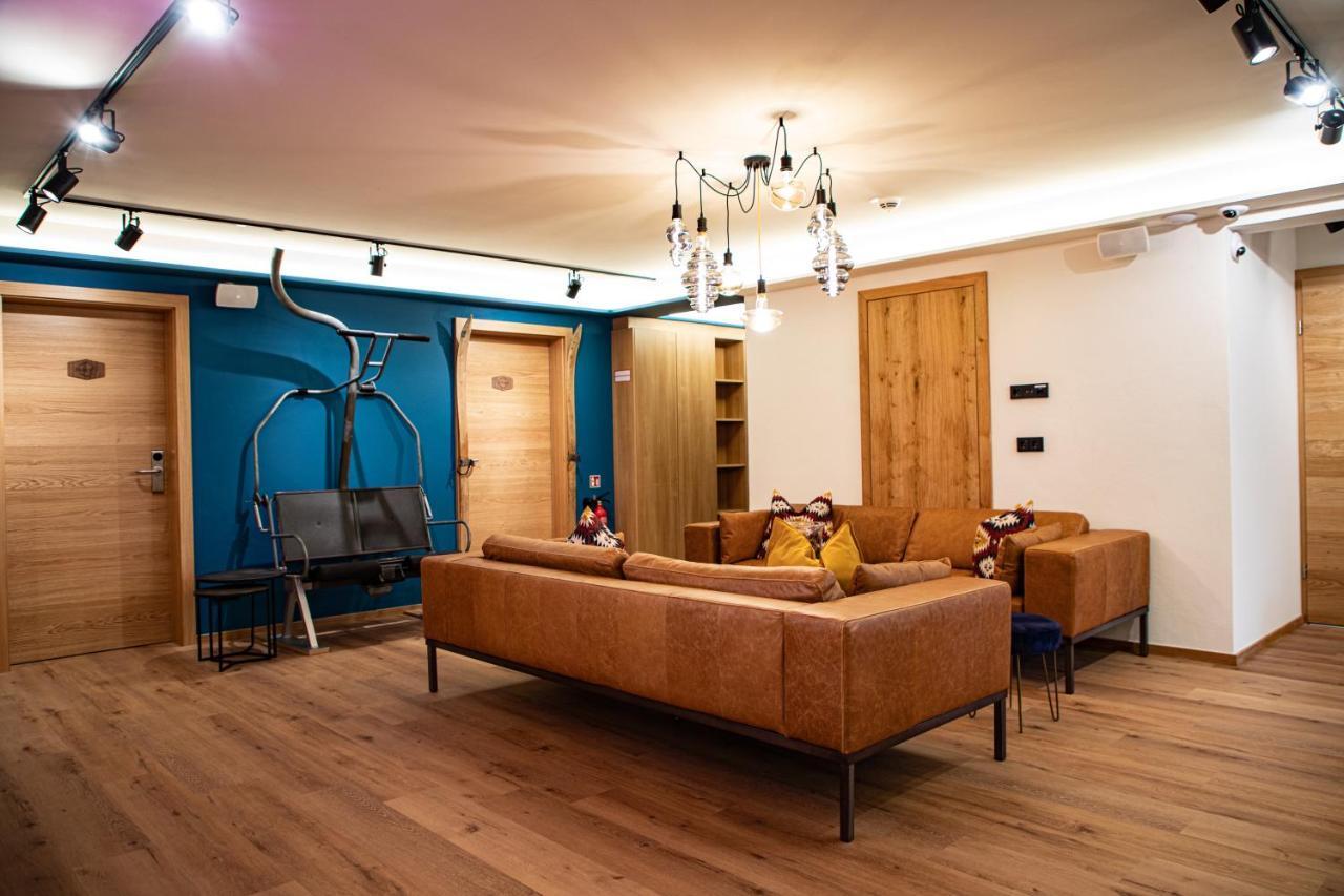 Roomie Alps Design Hostel Кицбюэль Экстерьер фото